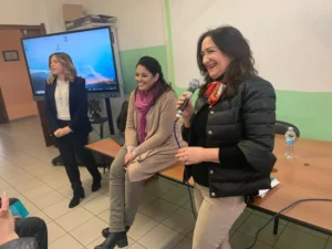 la scrittrice schiavulli incontra gli studenti